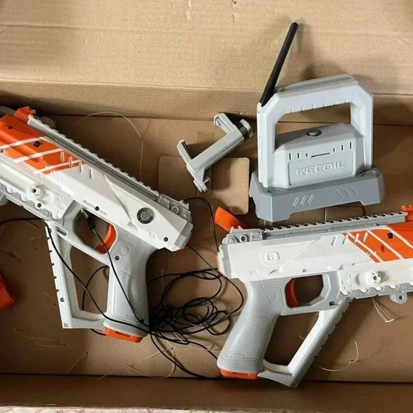 Recoil Laser Tag Starter Set, GPS enabled Multi-Player Smartphone Game - Picture 5 of 5